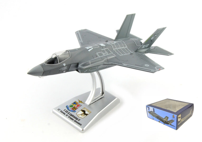 F 35 A LIGHTING II 32° STORMO 13° GRUPPO AMENDOLA AB 1:100 - Italeri - IT48215