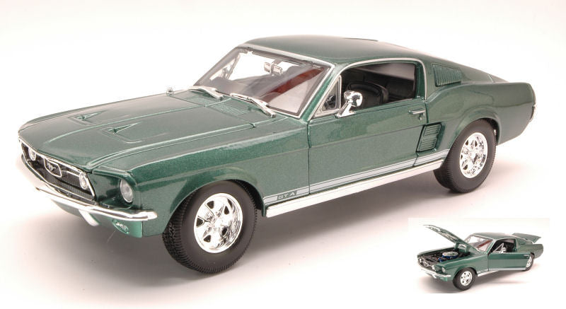 FORD MUSTANG GTA FASTBACK 1967 METALLIC GREEN 1:18 - Maisto - MI31166GR