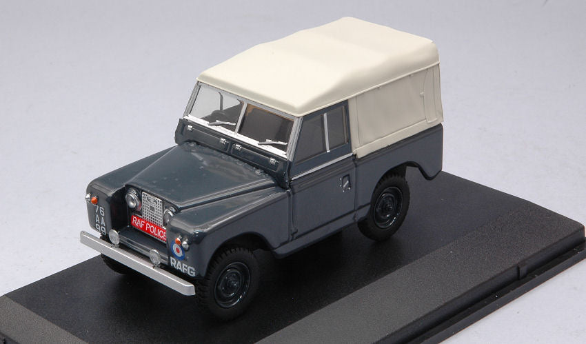 LAND ROVER SERIES II SWB SOFT TOP CANVAS RAF POLICE 1:43 - Oxford - OXF43LR2S007