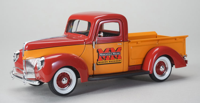 FORD PICK UP 1940 MINNEAPOLIS MOLINE 1:25 - SpecCast - SPEC64129
