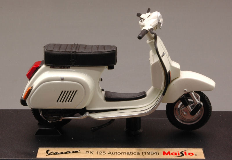 VESPA PK 125 AUTOMATICA 1984 CREAM 1:18 - Maisto - MI4337W