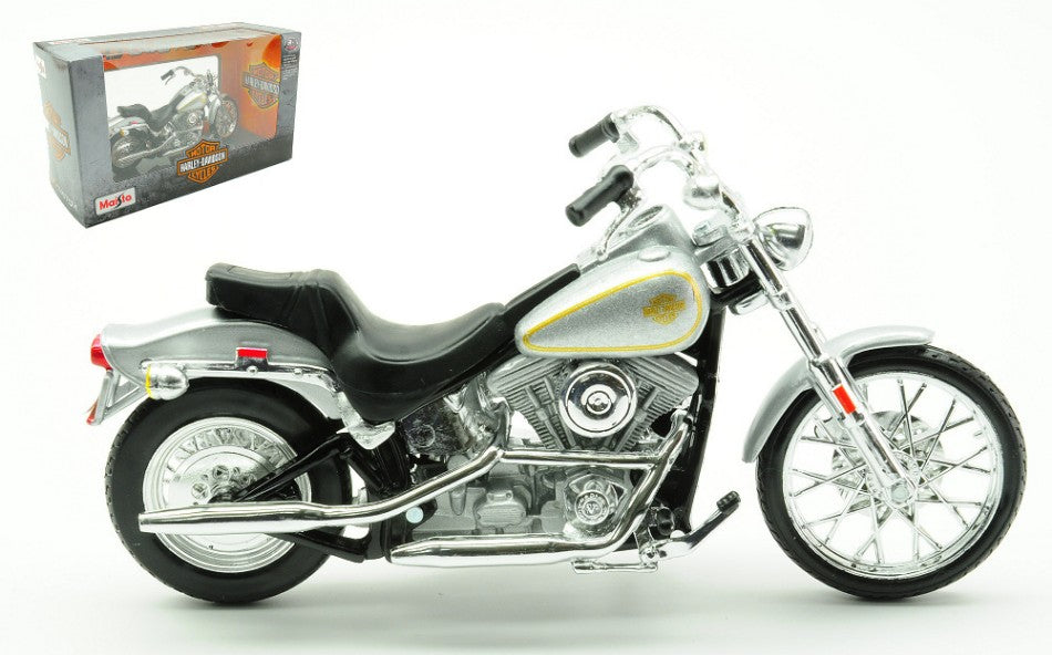 HARLEY DAVIDSON FXST SOFTAIL 1984 SILVER 1:18 - Maisto - MI23107