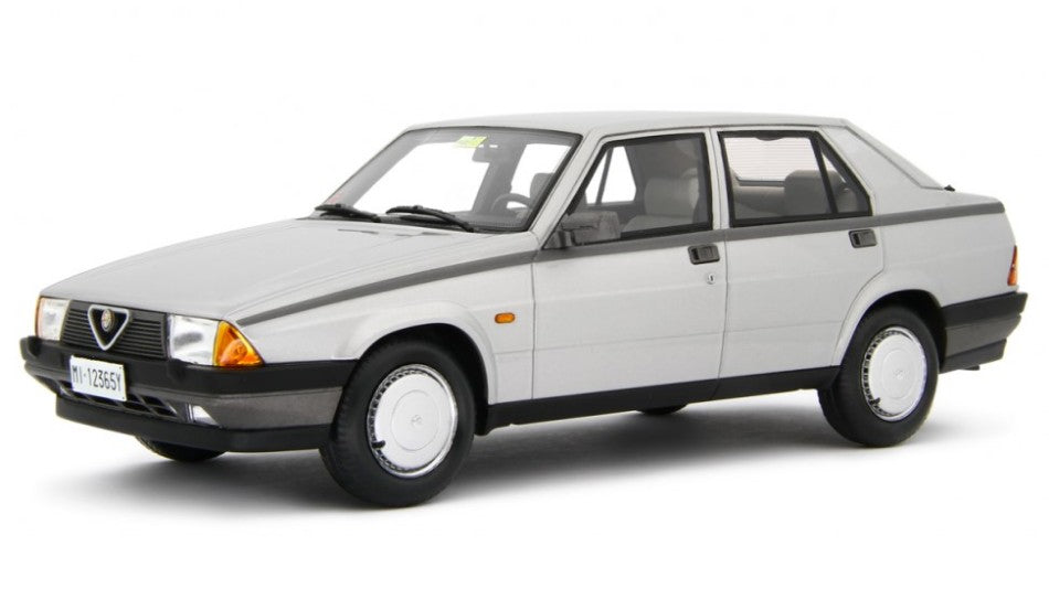 ALFA ROMEO 75 1.6-1.8 1985 SILVER 1:18 - Laudo Racing - LM187D