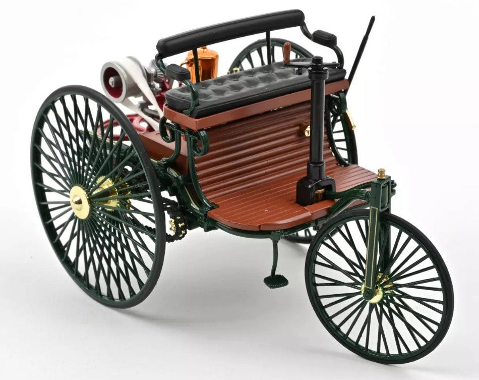 BENZ PATENT-MOTORWAGEN 1886 GREEN
REPRODUCTION 1:18 - Norev - NV183701R