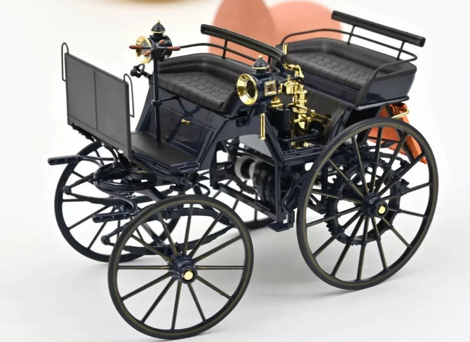 DAIMLER MOTORKUTSCHE 1886 DARK BLUE
REPRODUCTION 1:18 - Norev - NV183700R