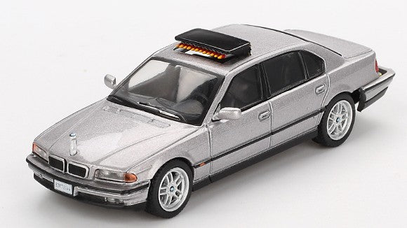 BMW 750 IL (E39) "007-TOMORROW
NEVER DIES" 1997 1:64 - Mini GT - MGT00902