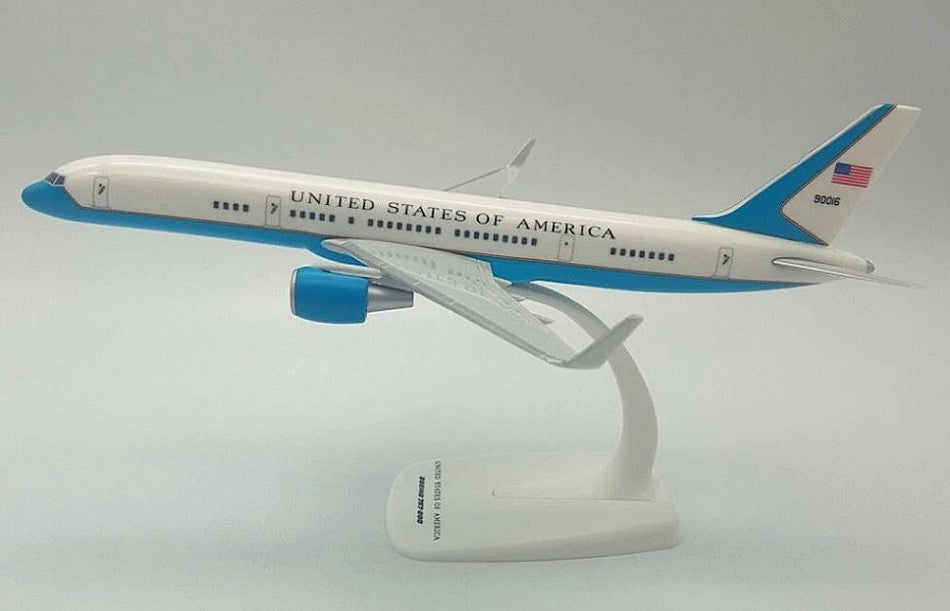 BOEING 757-200 AIR FORCE TWO 1:200 - Produttori Vari - PPC223090