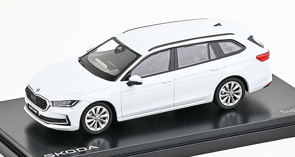 SKODA SUPERB IV COMBI 2023 WHITE 1:43 - Abrex - AB047EP