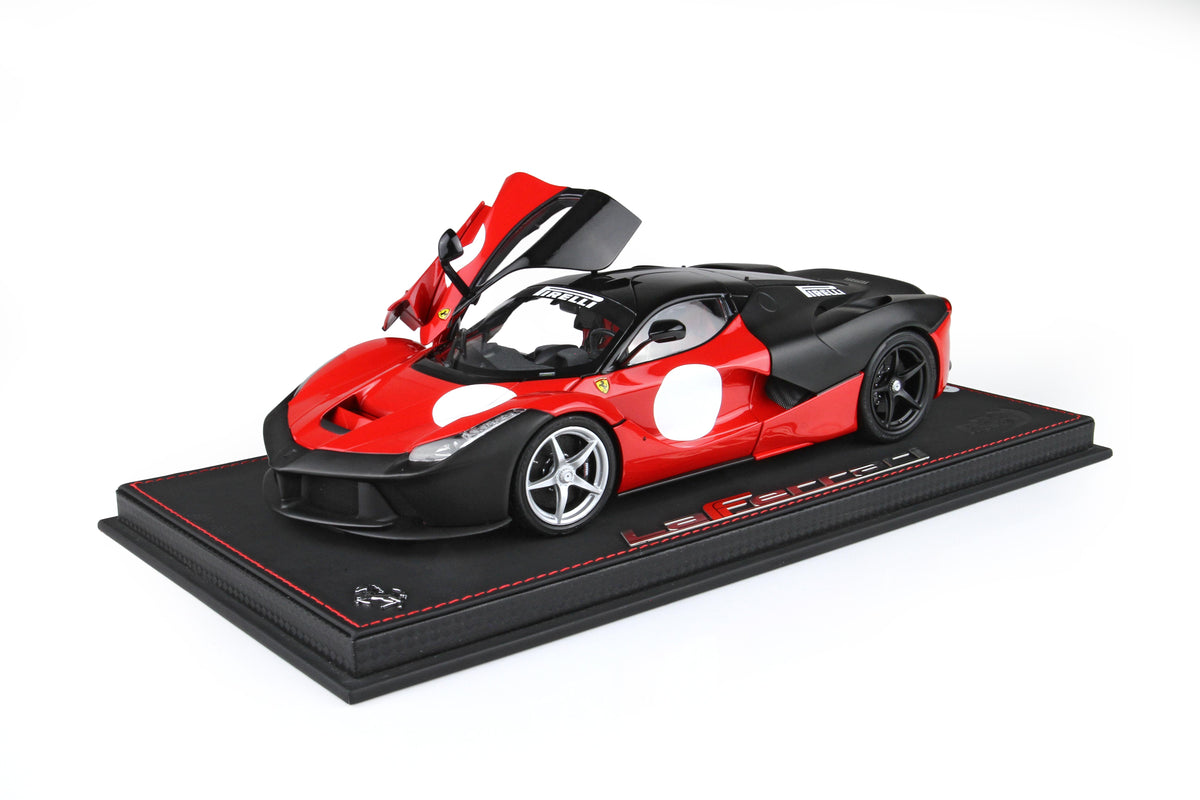 FERRARI LAFERRARI TEST 2012 APRIBILE DIECAST - SPECIAL PACK ROSSO CORSA 322 E NERO OPACO 1:18 - BBR Models - BBR182236ST