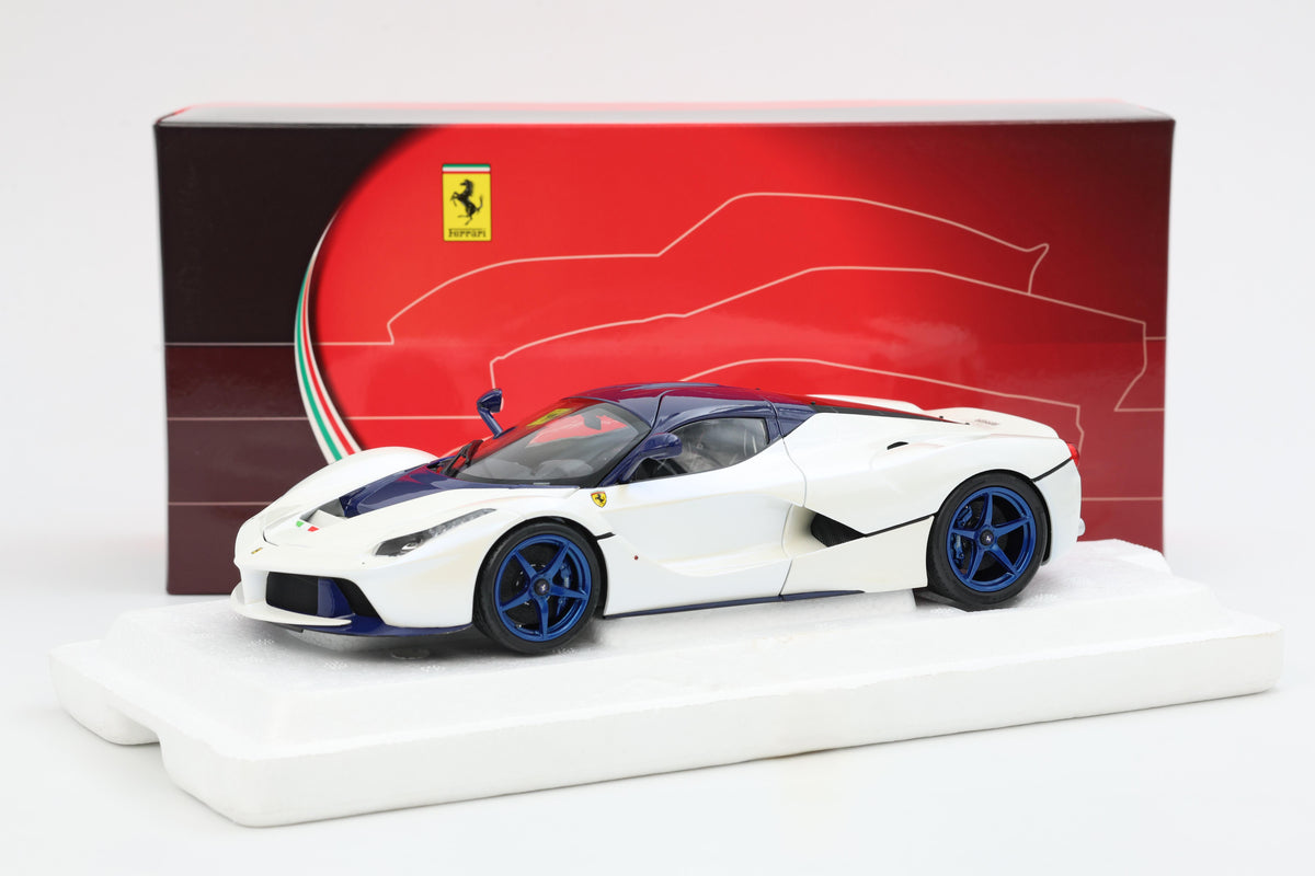 FERRARI LAFERRARI 2012 APRIBILE DIECAST - POLIFOAM BASE BIANCO BIRDCAGE -CARBON BLU 1:18 - BBR Models - BBR182238