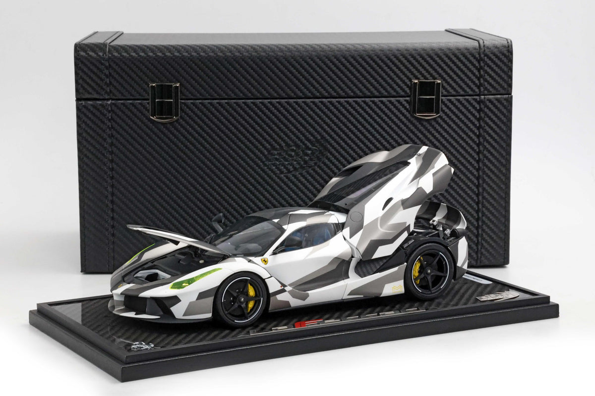 FERRARI LAFERRARI 2012 APRIBILE DIECAST - SPECIAL BOX CAMOUFLAGE VETRINA INCLUSA 1:18 - BBR Models - BBR182243DIESP