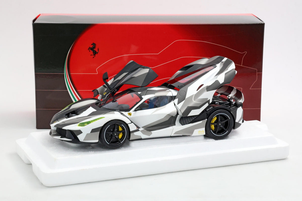 FERRARI LAFERRARI 2012 APRIBILE DIECAST - POLIFOAM BASE CAMOUFLAGE 1:18 - BBR Models - BBR182243