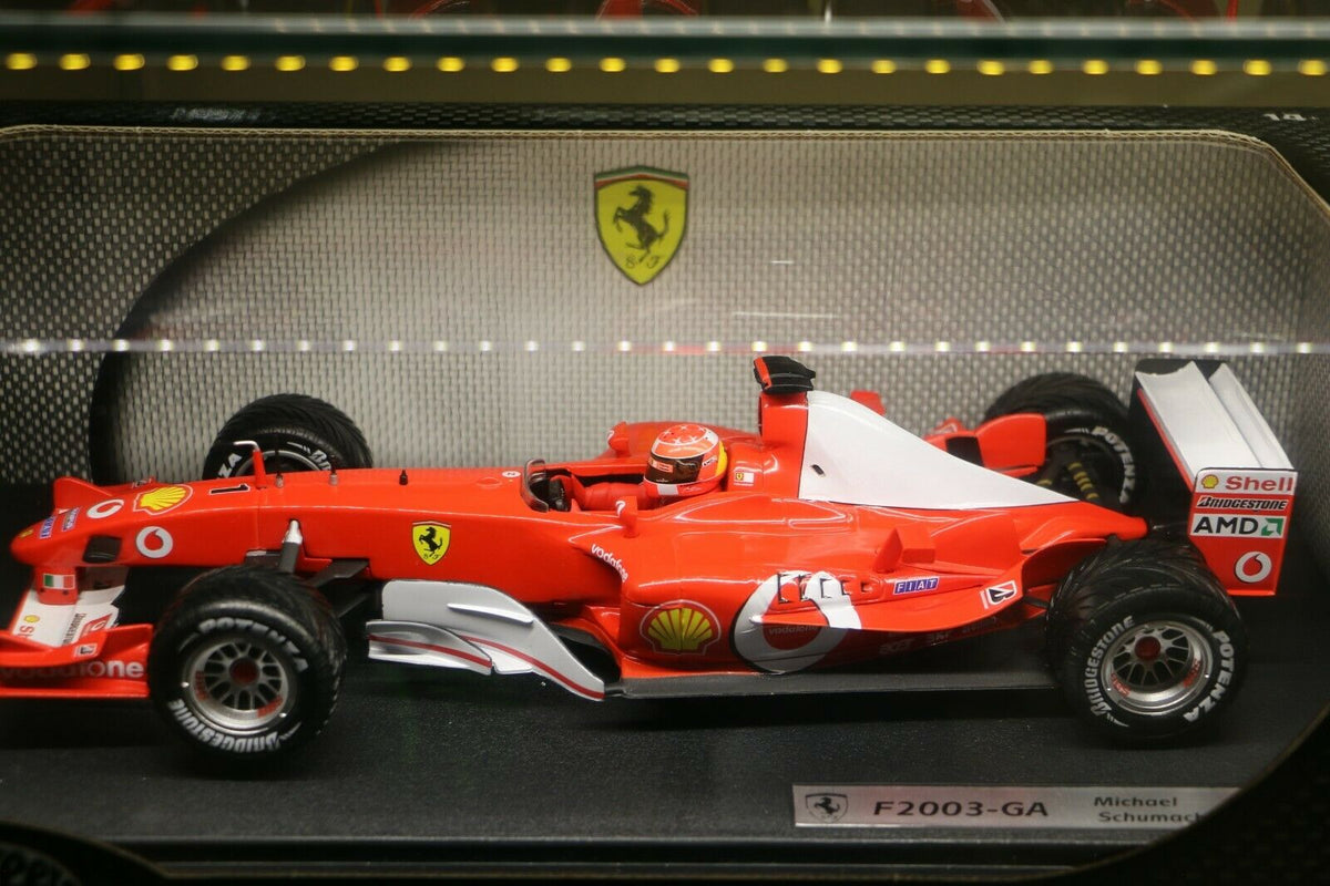 Ferrari F2003 G.A 1:18 - Michael Schumacher – Triple Crown