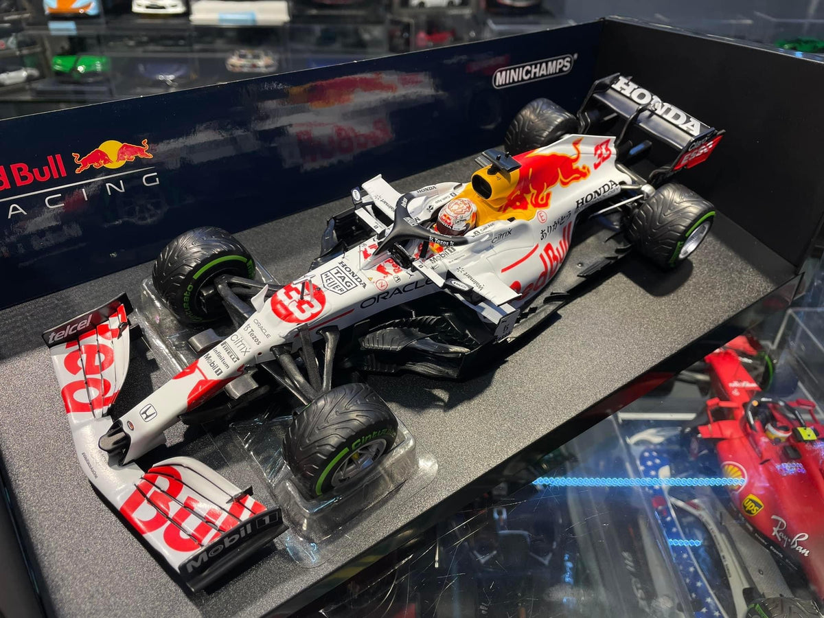 Red Bull RB16B (2021) 1:18 - Max Verstappen GP Turkish 2021 - Minicham