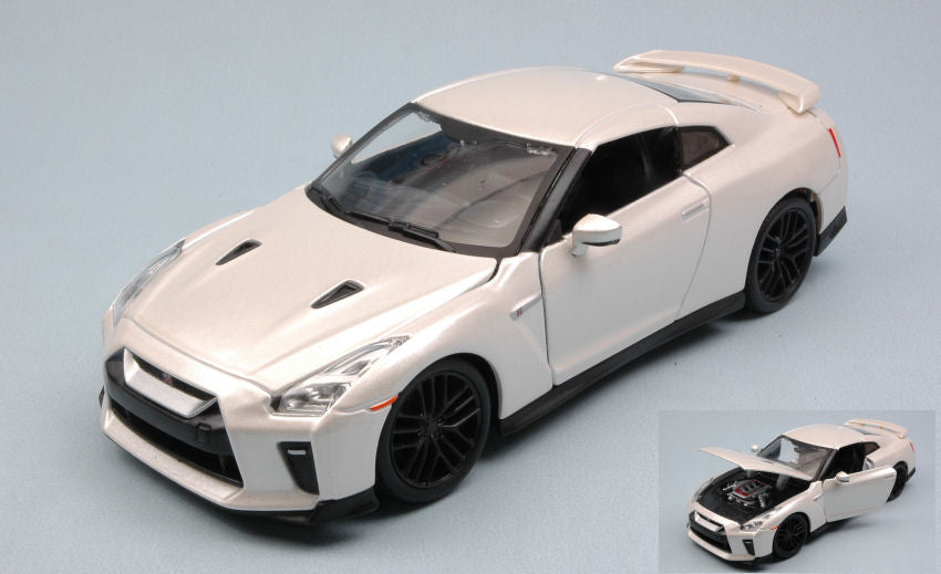 NISSAN GT-R 2017 WHITE PEARL 1:24 - Burago - BU21082W