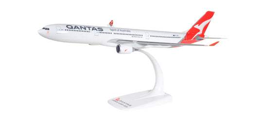 AIRBUS A330-300 QANTAS cm 32 1:200 - Herpa - HP611510