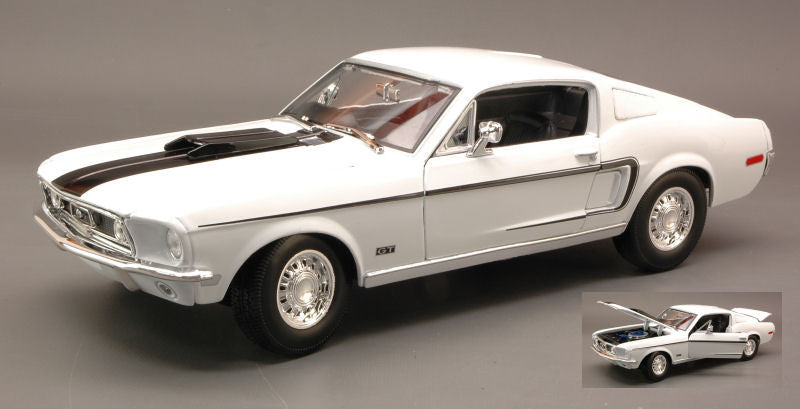 FORD MUSTANG GT COBRA JET 1968 WHITE 1:18 - Maisto - MI31167W
