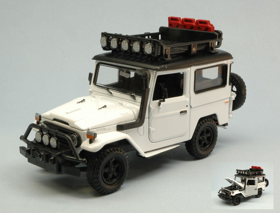 TOYOTA FJ40 LAND CRISER 1974 WHITE 1:24 - MotorMax - MTM79137W