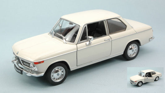 BMW 2002 Ti 1972 WHITE 1:24 - Welly - WE4053W