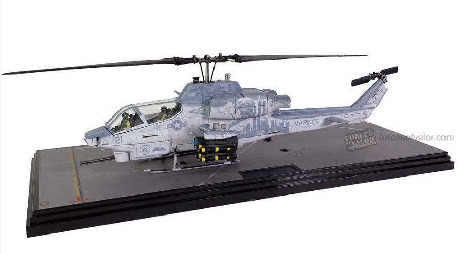 ELICOTTERO BELL AH-1W WHISKEY COBRA ATTACK SQUADRON 167 1:48 - Forces of Valor - FOR820004A-2