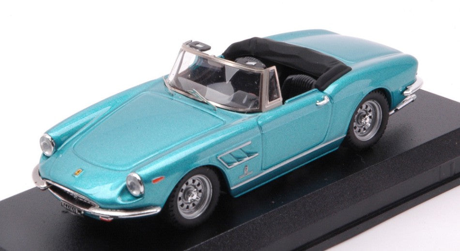 FERRARI 330 GT SPIDER 1966 GREEN MET.1:43 - Best Model - BT9424