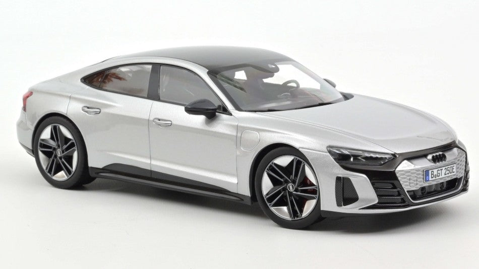 AUDI RS e-TRON GT 2021 SILVER 1:18 - Norev - NV188381