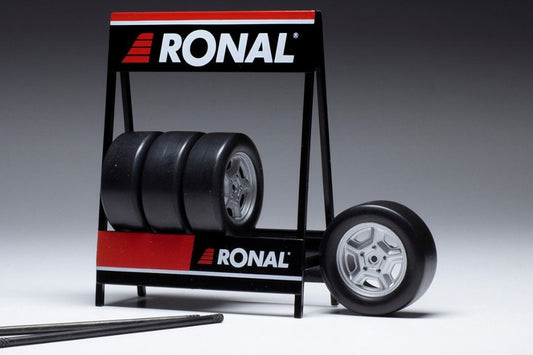 SET 4 WHEELS RONALD GM SILVER 1:18 - Ixo Model - 18SET018