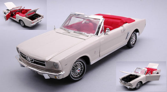 FORD MUSTANG CONVERTIBLE "JAMES BOND GOLDIFINGER" CREME/WHITE 1:18 - MotorMax - MTM79833