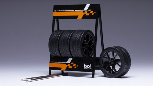 SET 4 WHEELS RS3 BLACK/SILVER 1:18 - Ixo Model - 18SET029