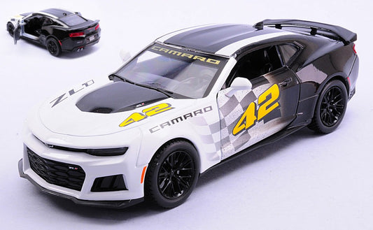 CHEVROLET CAMARO ZL1 N.42 2017 WHITE/BLACK 1:24 - MotorMax - MTM73797