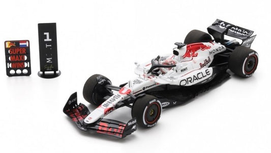 Red Bull - F1 n°1 (2025) 1:43 - Winner Japanese GP - Max Verstappen - With Pit Board - Spark