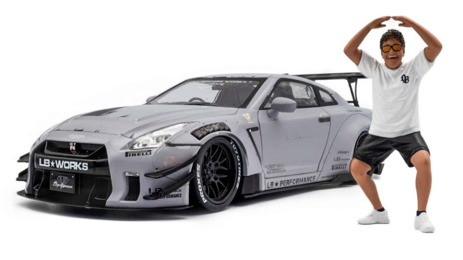 NISSAN GT-R (R35)  LIBERTY WALK COUPE W/A.D.FIGURE 2018 GREY 1:18 - Solido - SL1805821