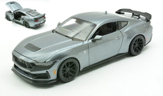 FORD MUSTANG DARKHORSE 2024 SILVERGUN 1:24 - Maisto - MI32925G