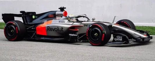 AUDI R26  N°5  Test circuit Barcelone 2026 G.Bortoleto 1:43 - Spark - S9394