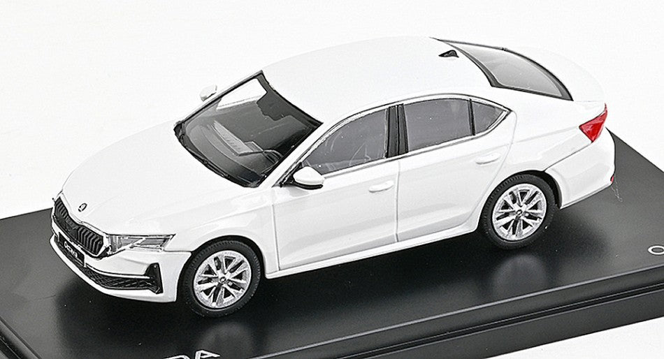 SKODA OCTAVIA IV FL 2024 WHITE 1:43 - Abrex - AB048E