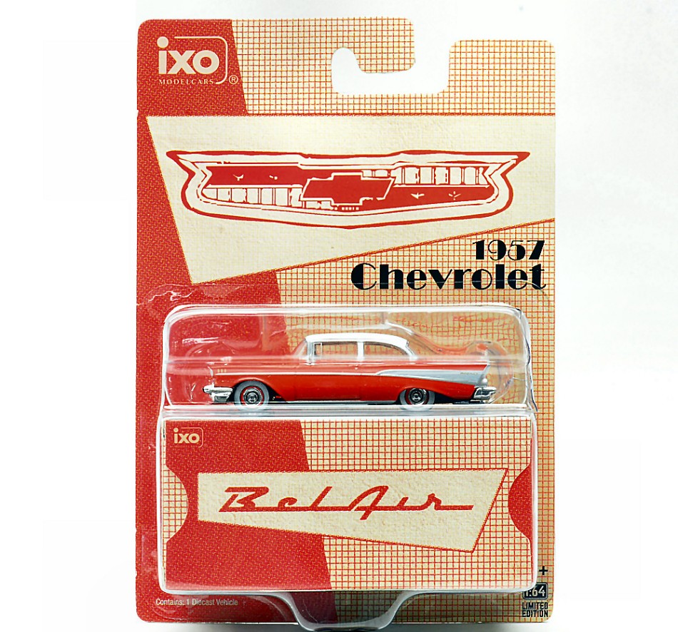 CHEVROLET BEL AIR 1957 RED/WHITE 1:64 - Ixo Model - IA64008