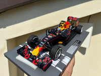 Red Bull - F1 Racing RB16B n°33 (2016) 1:18 - Winner Spanish GP - Max Verstappen - Minichamps