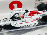 Red Bull - F1 n°1 (2025) 1:43 - Winner Japanese GP - Max Verstappen - With Pit Board - Minichamps