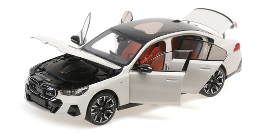 BMW i5 WHITE METALLIC 2023 - 1/18 - Minichamps