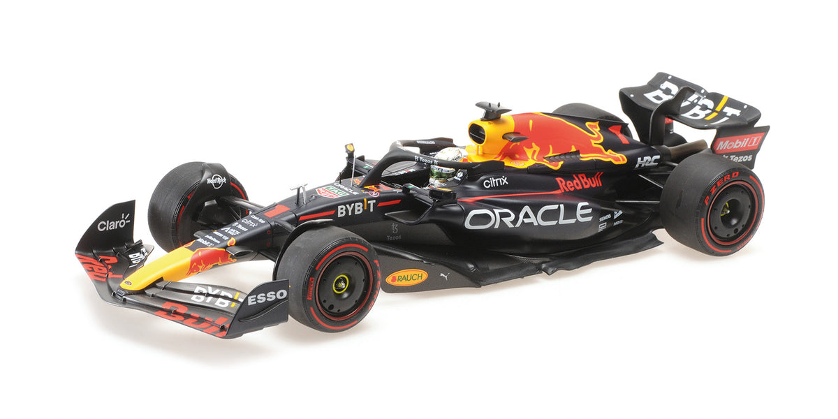 RED BULL RACING RB18 MAX VERSTAPPEN WINNER HUNGARIAN GP WORLD CHAMPION 2022 - 1/18 - Minichamps