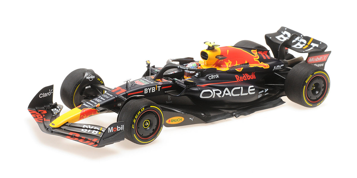 RED BULL RB18 SERGIO PEREZ WINNER SINGAPORE GP 2022 - 1/18 - Minichamps