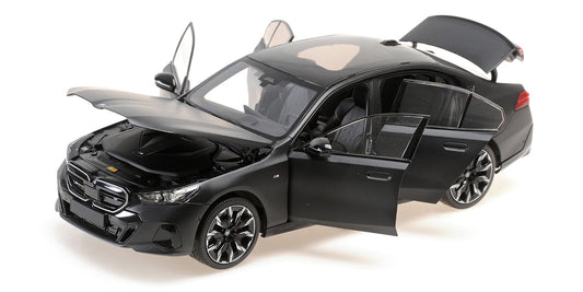 BMW i5 MATT GREY 2023 - 1/18 - Minichamps