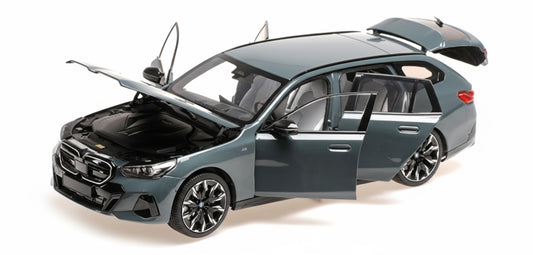 BMW i5 M60 TOURING GREEN METALLIC 2024 - 1/18 - Minichamps