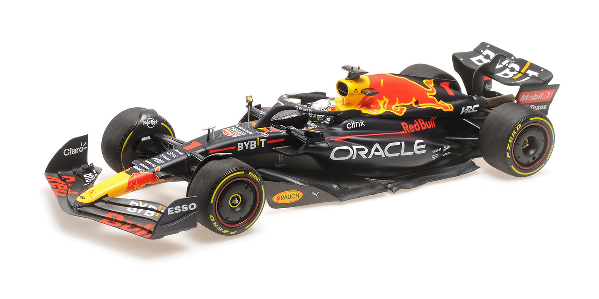 RED BULL RACING RB18 MAX VERSTAPPEN WINNER ITALIAN GP WORLD CHAMPION 2022 - 1/18 - Minichamps