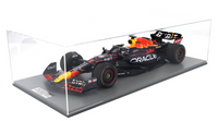 Red Bull - F1 RB18 Team Oracle Red Bull Racing n.1 (2022) 1:12 - Winner Suzuka Japan GP - Max Verstappen - With n.1 and Pit Board - Spark