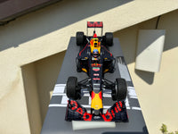 Red Bull - F1 Racing RB16B n°33 (2016) 1:18 - Winner Spanish GP - Max Verstappen - Minichamps