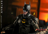 Batman (Modern Batsuit) 1/6 - The Flash - Hot Toys