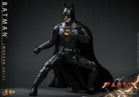 Batman (Modern Batsuit) 1/6 - The Flash - Hot Toys