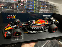 RedBull - F1 RB19 n°1 (2023) 1:18 - Bahrain GP - Max Verstappen - Minichamps