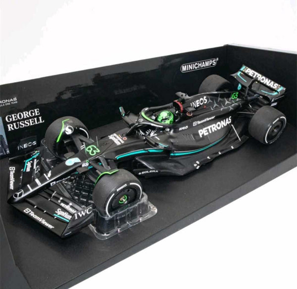 Mercedes - F1 W14 n°63 (2023) 1:18 - Bahrain GP - George Russell - Minichamps